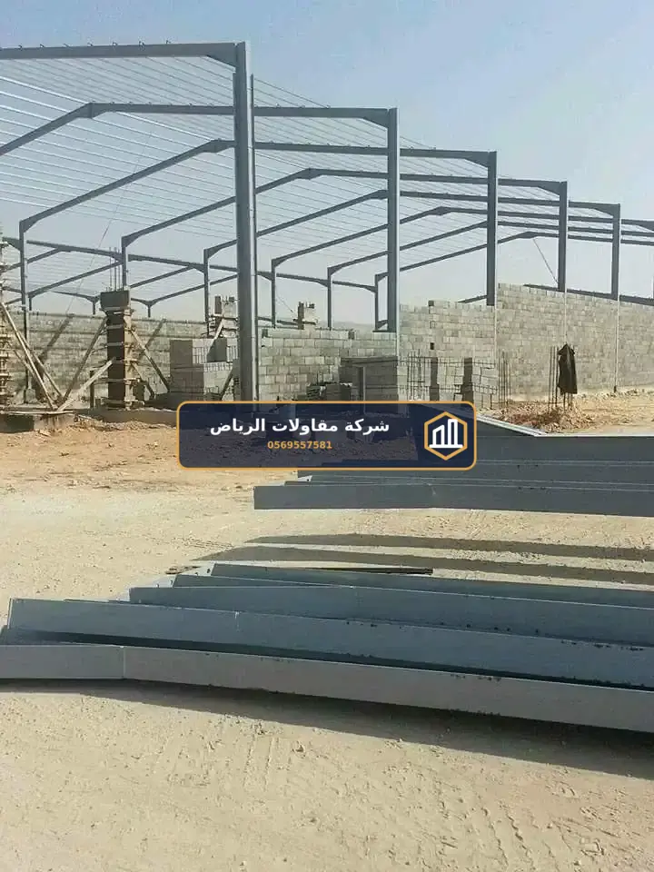 هناجر ومستودعات في الرياض — ساندوتش بانل غرف